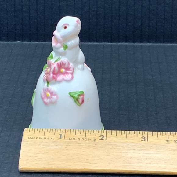Avon 1984 Porcelain Bunny Rabbit Bell Pink Flowers Spring Easter Vintage Decor - Picture 7 of 7